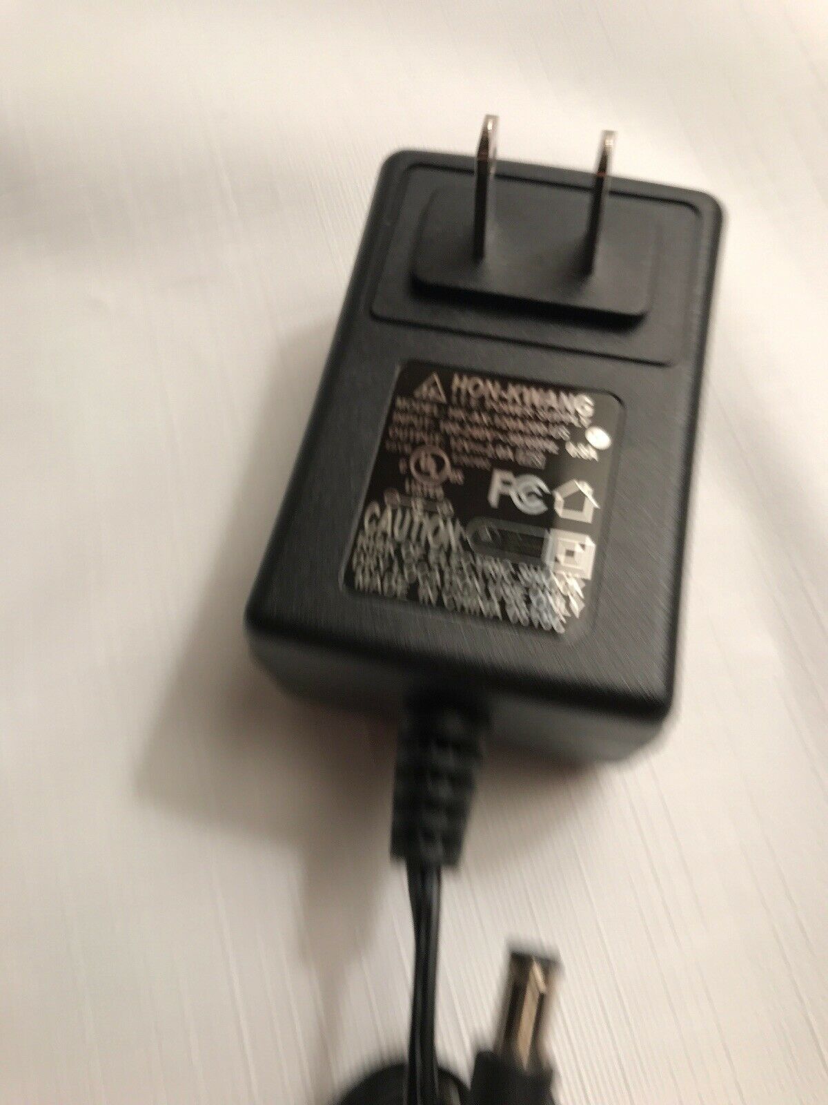 NEW Hon-Kwang HK-AX-120A200-US 12V 2.0A AC adapter I.T.E. Power Supply